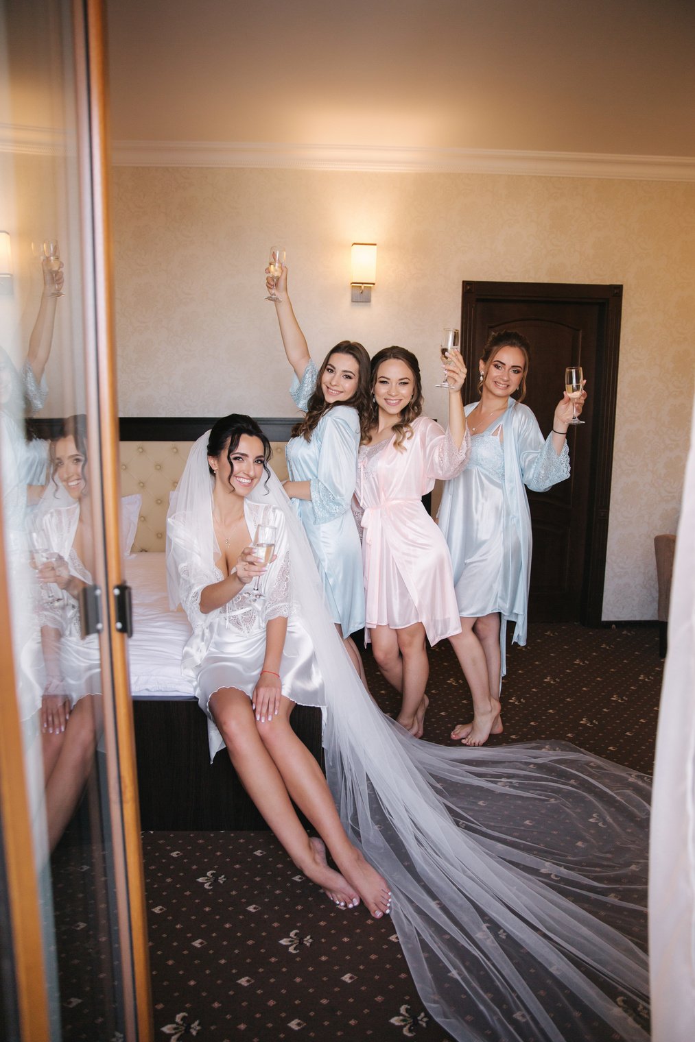 Bride with Bridesmaids 